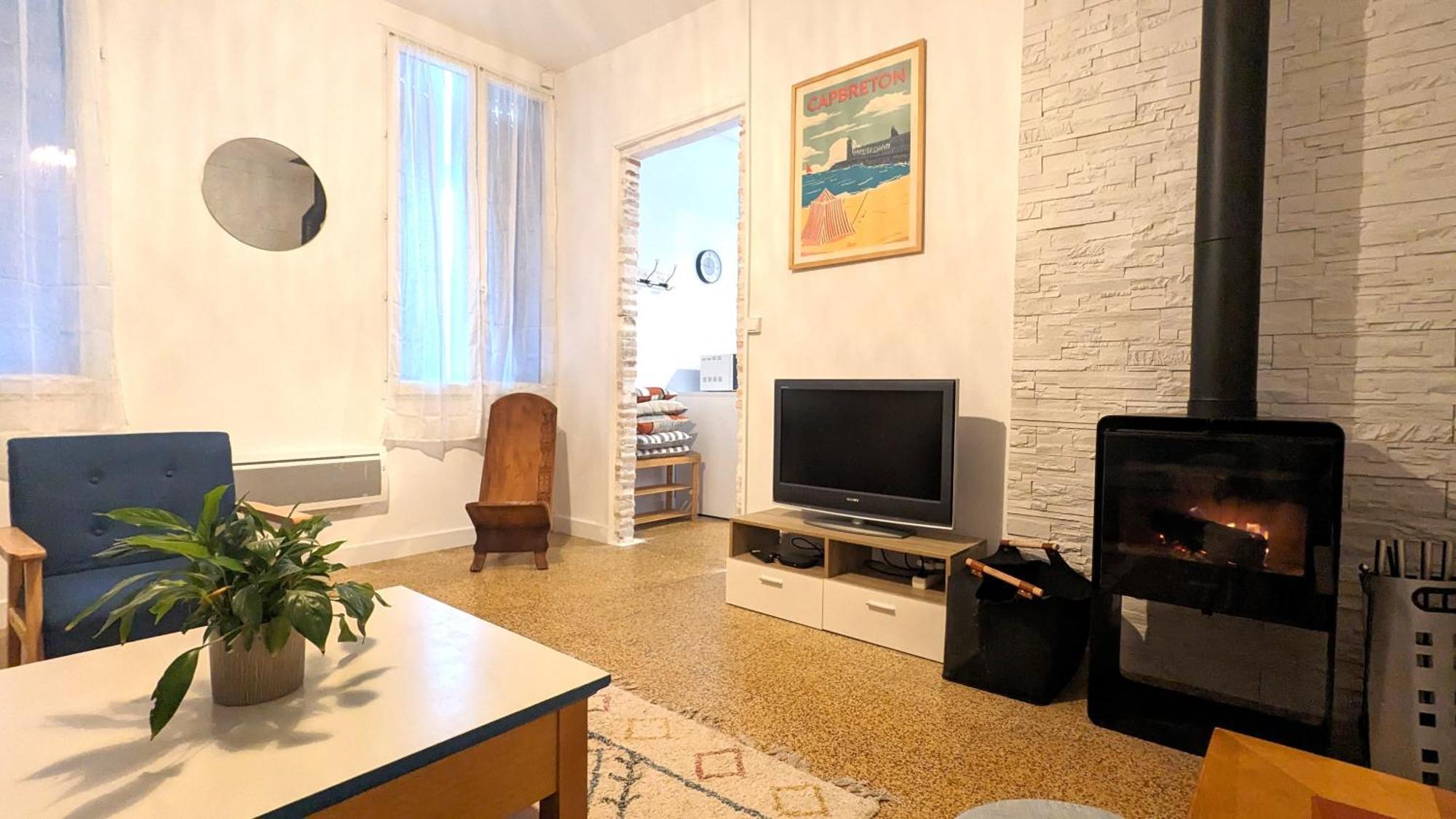 Andernos-Maison De Centre-Ville Avec Jardin Экстерьер фото